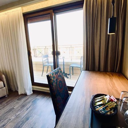 Deluxe Rooms In Blloku Area Tirana Zewnętrze zdjęcie