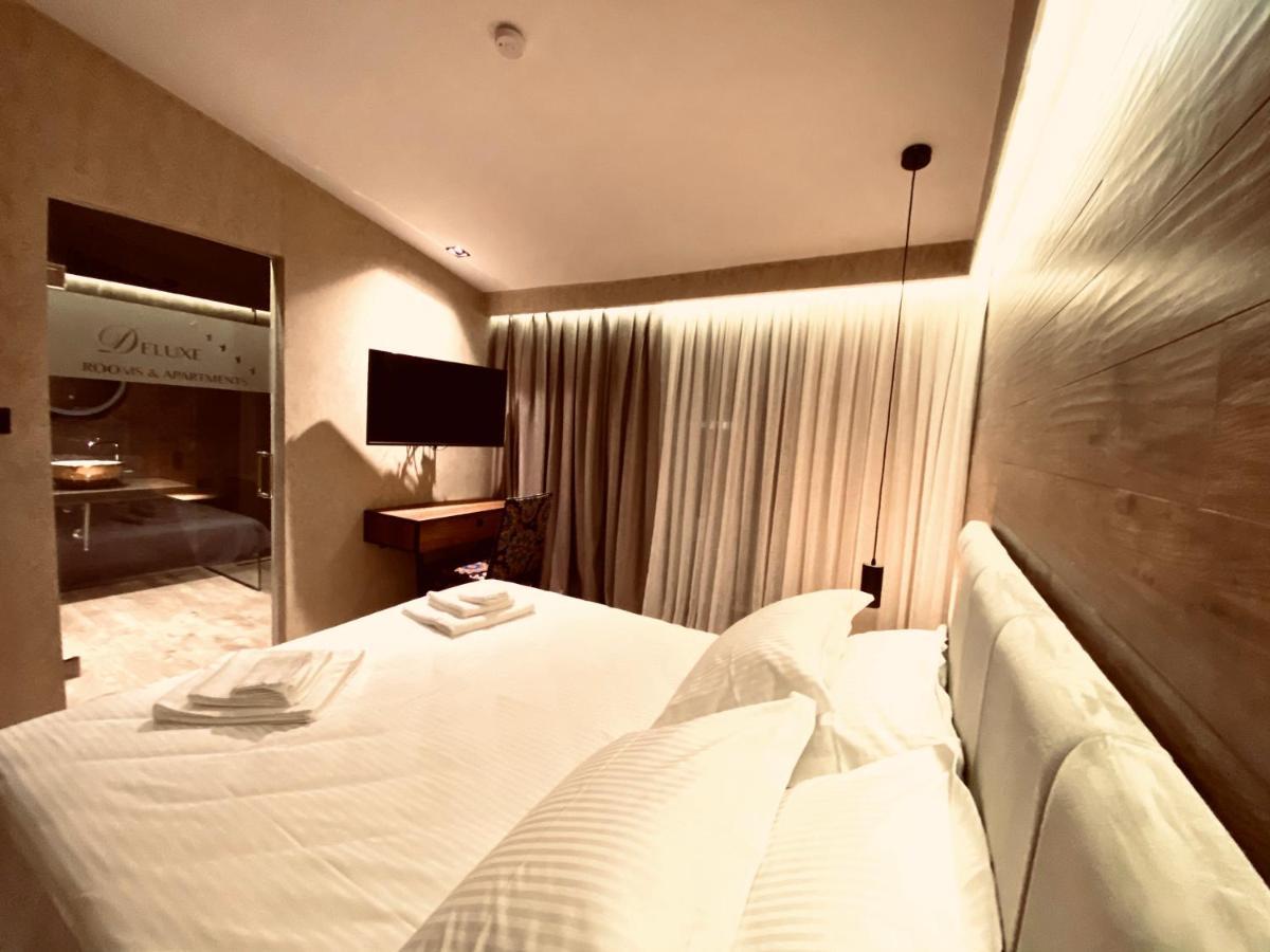 Deluxe Rooms In Blloku Area Tirana Zewnętrze zdjęcie