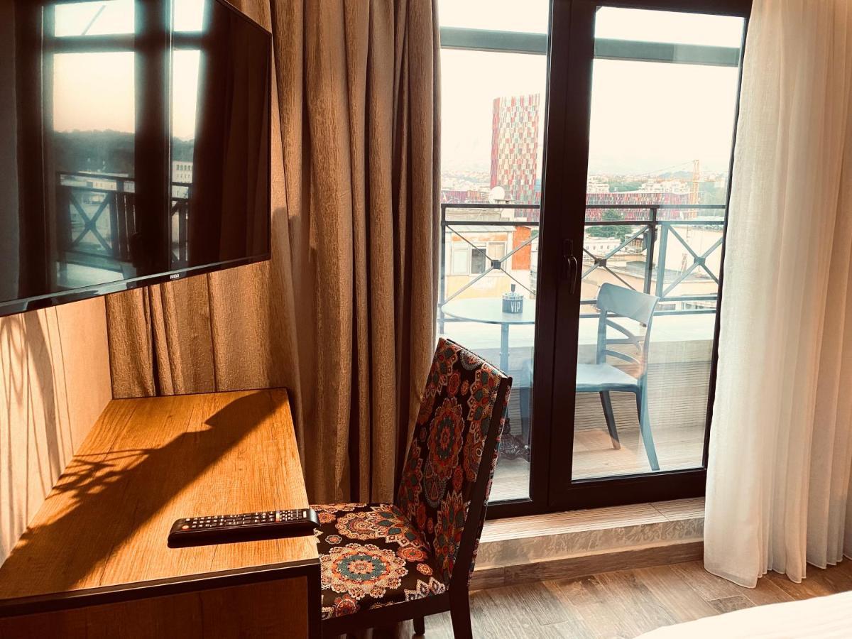 Deluxe Rooms In Blloku Area Tirana Zewnętrze zdjęcie
